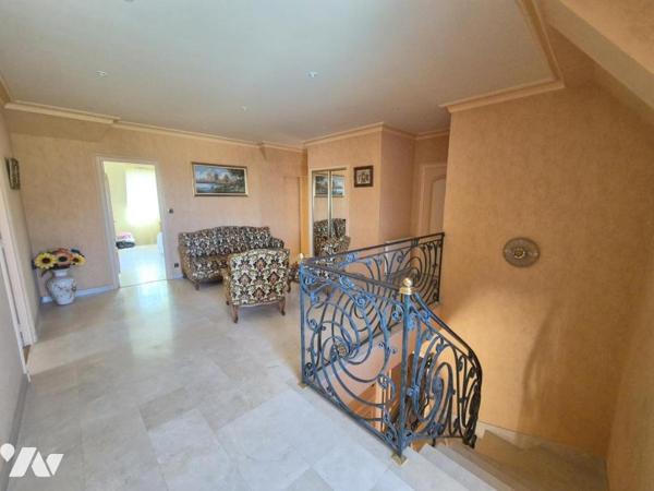 MAGNIFIQUE MAISON FAMILIALE - BREAL SOUS MONTFORT
