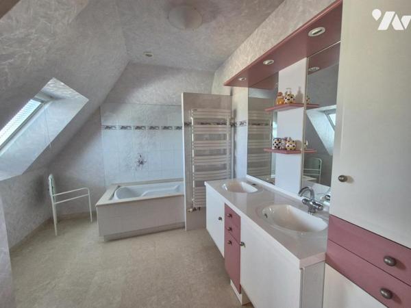MAGNIFIQUE MAISON FAMILIALE - BREAL SOUS MONTFORT