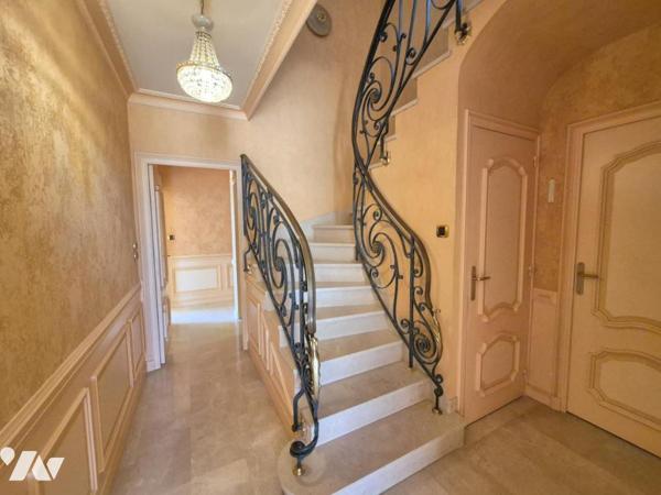 MAGNIFIQUE MAISON FAMILIALE - BREAL SOUS MONTFORT
