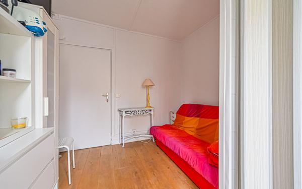 Appartement à vendre    1 pièce • 10,28 m2 Paris 10