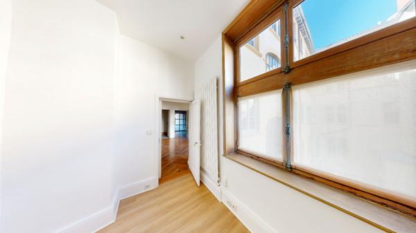 Appartement Lyon 3 pièce(s) 135.83 m2