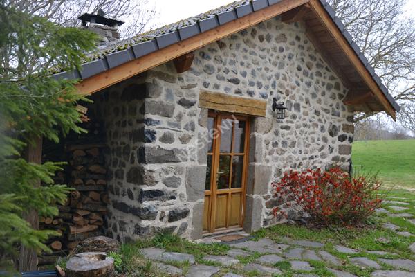 Maison  meublée  avec mezzanine 1 pièce(s), petit extérieur à 5 min Yssingeaux