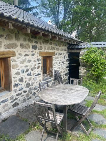Maison  meublée  avec mezzanine 1 pièce(s), petit extérieur à 5 min Yssingeaux