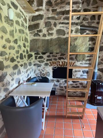 Maison  meublée  avec mezzanine 1 pièce(s), petit extérieur à 5 min Yssingeaux