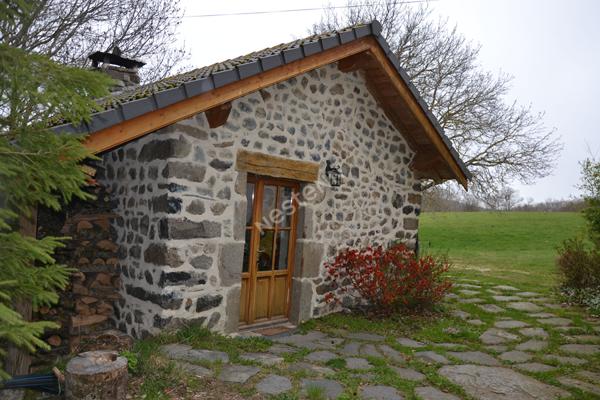 Maison  meublée  avec mezzanine 1 pièce(s), petit extérieur à 5 min Yssingeaux