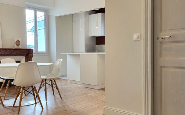 Appartement à vendre    4 pièces • 120 m2 Biarritz