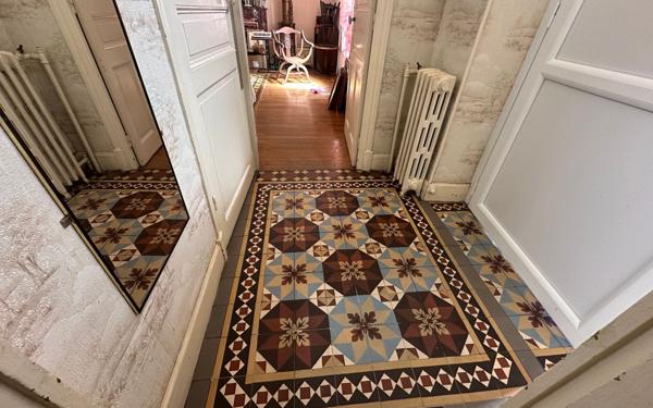 Immeuble à vendre    5 pièces •  Le Creusot