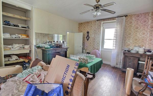 Immeuble à vendre    5 pièces •  Le Creusot