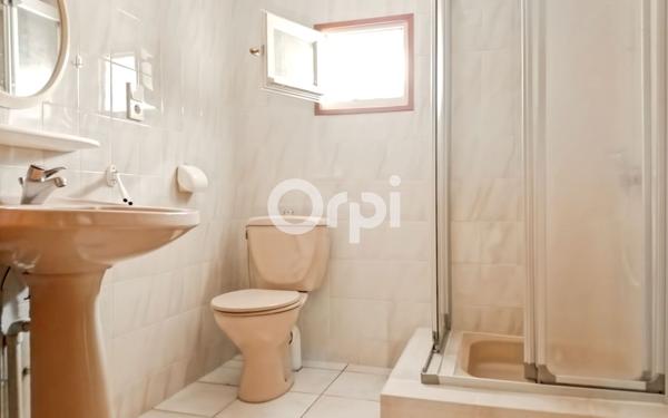 Maison à vendre    5 pièces •  Oloron-Sainte-Marie