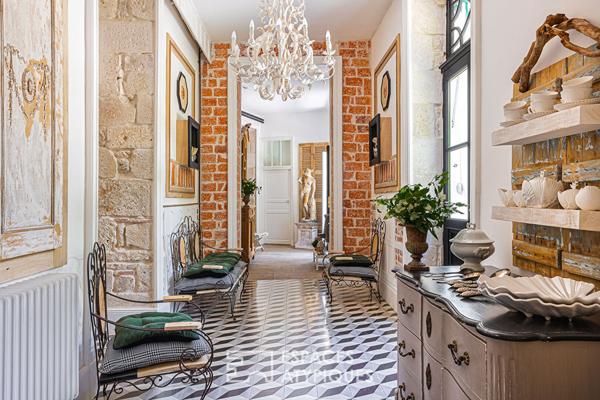 Demeure de prestige au cadre verdoyant