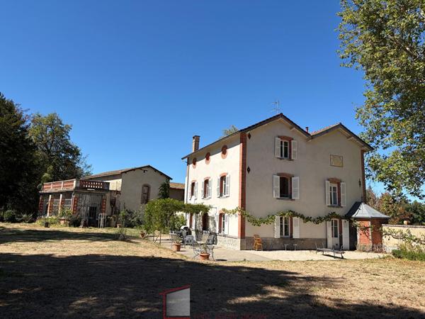 Maison 11 pièce(s) 7 chambre(s) 289 m²