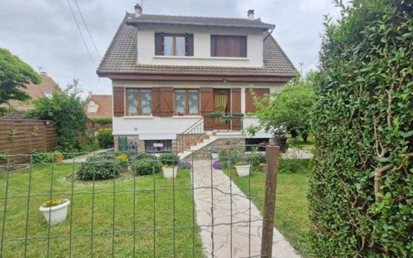 Maison à vendre    5 pièces • 150 m2 Lisses