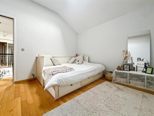 Loft  345 m2