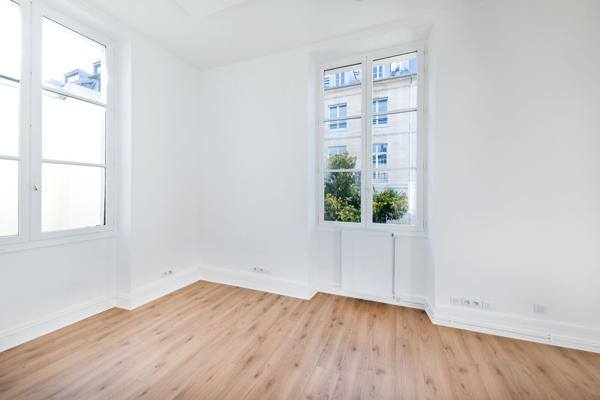 Bureaux à louer à PARIS 75003