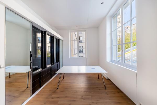 Bureaux à louer à PARIS 75003