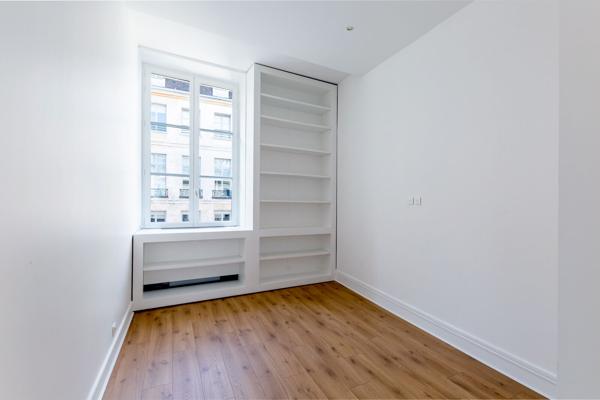 Bureaux à louer à PARIS 75003