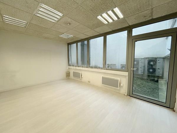 BUREAUX à LOUER de 655 m²