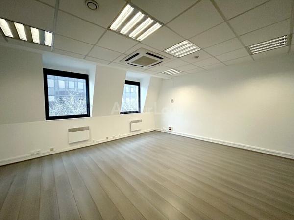 BUREAUX à LOUER de 655 m²