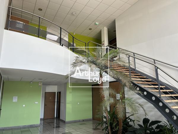 Bureaux à louer à Toulouse Basso Cambo avec parking privatif et climatisation