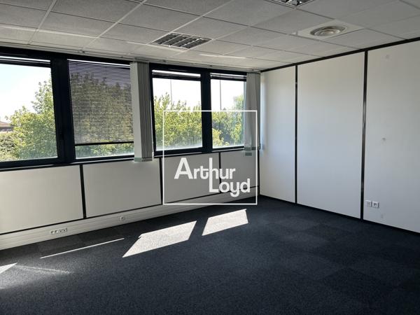 Bureaux à louer à Toulouse Basso Cambo avec parking privatif et climatisation