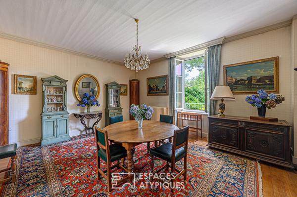 Manoir du XIXème siècle au coeur d’un parc paysager.