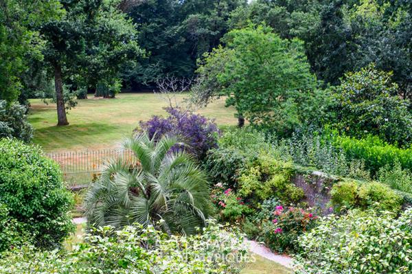 Manoir du XIXème siècle au coeur d’un parc paysager.