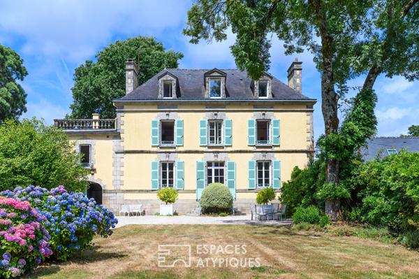 Manoir du XIXème siècle au coeur d’un parc paysager.