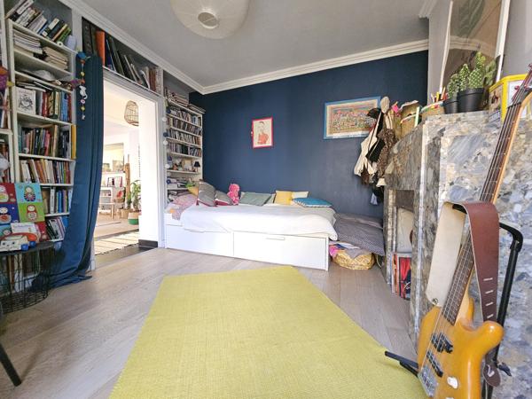 Saint-Brès (34670) Maison T6 R+1, calme, piscine - 34670 - St Brès