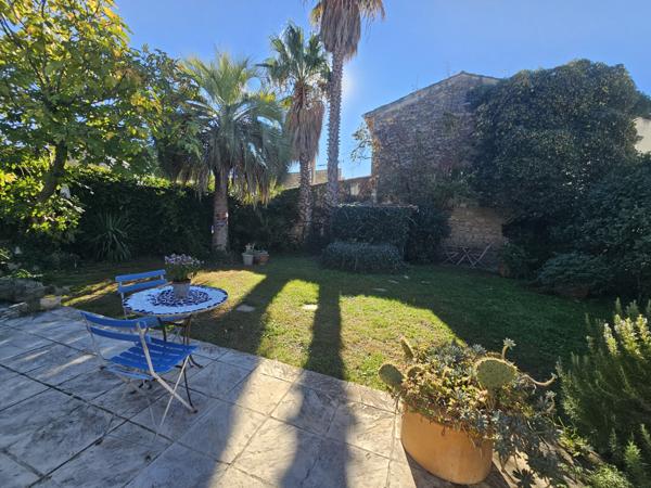 Saint-Brès (34670) Maison T6 R+1, calme, piscine - 34670 - St Brès