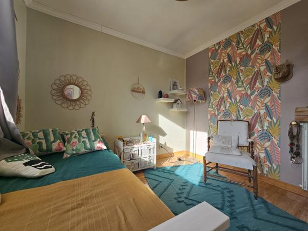 Saint-Brès (34670) Maison T6 R+1, calme, piscine - 34670 - St Brès