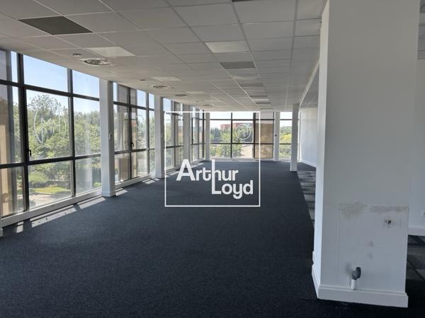 Bureaux à louer à Colomiers - Open space lumineux et accès PMR