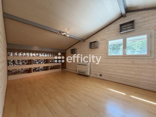 Maison
         5 pièces
        - 97 m² Exclusivité 349 000 € *