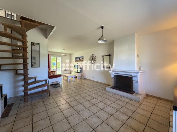 Maison
         5 pièces
        - 97 m² Exclusivité 349 000 € *