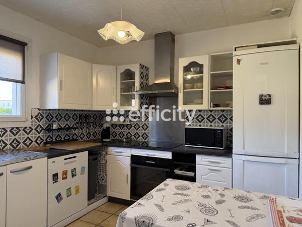 Maison
         5 pièces
        - 97 m² Exclusivité 349 000 € *