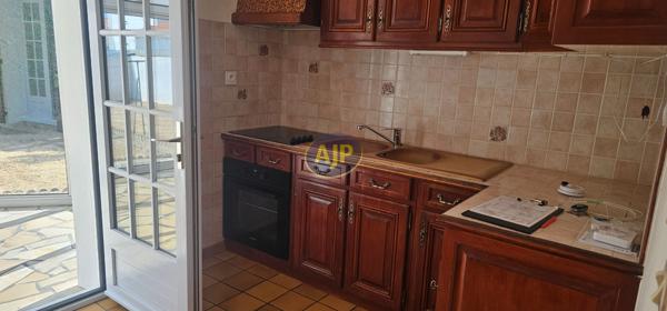 Maison à louer Saint Hilaire De Riez : 4 pièces, 67m² avec 2 chambre(s) à 850€ - AJP Immobilier St-Gilles-Croix-de-Vie