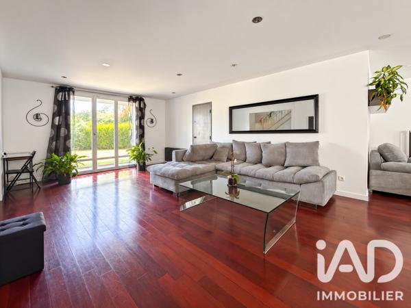 Maison à vendre 7 pièces 200,2 m² Santeny