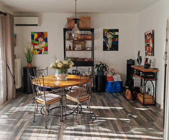 TOULON – Les Primeroses | T4 73 m² ENTIÈREMENT RÉNOVÉ | Cave | 2 Balcons | DPE C | 185 000 €