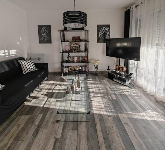 TOULON – Les Primeroses | T4 73 m² ENTIÈREMENT RÉNOVÉ | Cave | 2 Balcons | DPE C | 185 000 €