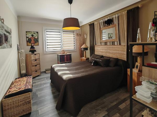 TOULON – Les Primeroses | T4 73 m² ENTIÈREMENT RÉNOVÉ | Cave | 2 Balcons | DPE C | 185 000 €