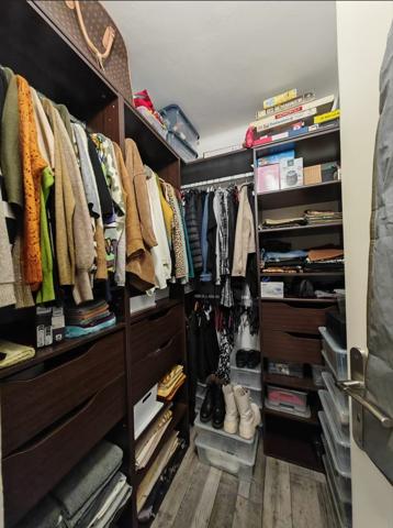 TOULON – Les Primeroses | T4 73 m² ENTIÈREMENT RÉNOVÉ | Cave | 2 Balcons | DPE C | 185 000 €