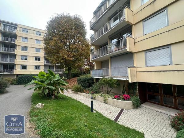 Appartement à louer 3 pièces 68.25m²
