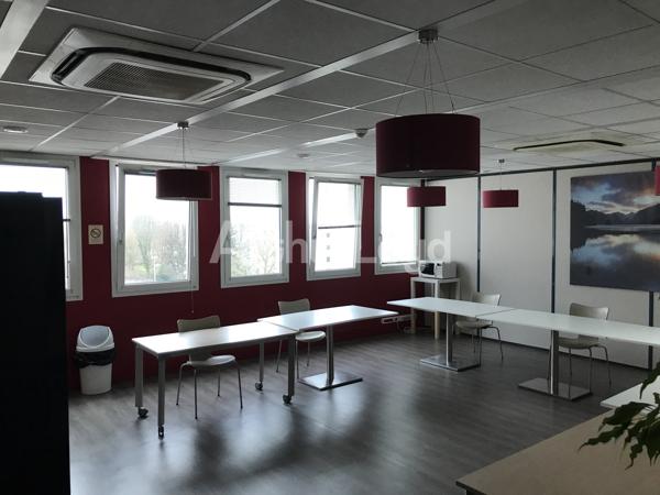 Bureaux à vendre ou à louer à Douai quartier tertiaire lumineux