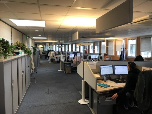 Bureaux à vendre ou à louer à Douai quartier tertiaire lumineux