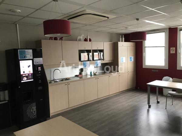 Bureaux à vendre ou à louer à Douai quartier tertiaire lumineux