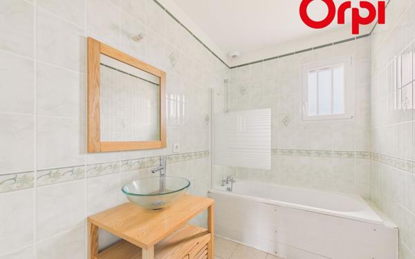 Maison à vendre    6 pièces •  Bernay