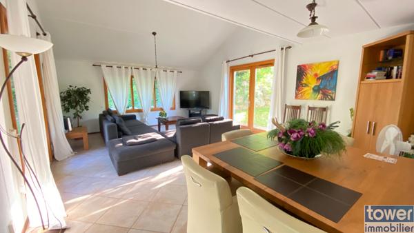 Villa
                                                                                                                                                                                                                                                                                                                        4 pièce(s)                                                                                                                                                                                                          3 chambre(s)                                                                                                                                                                                                          105  m²