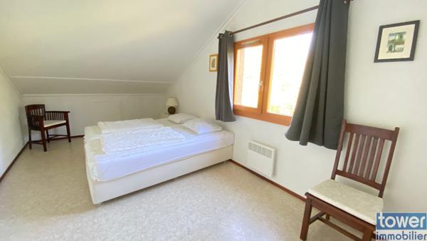 Villa
                                                                                                                                                                                                                                                                                                                        4 pièce(s)                                                                                                                                                                                                          3 chambre(s)                                                                                                                                                                                                          105  m²