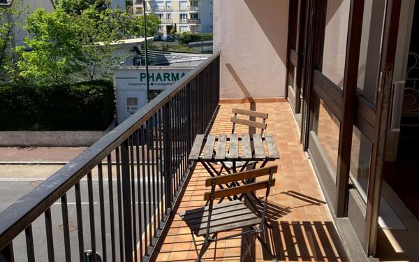 Appartement à vendre    2 pièces • 49,15 m2 Le Plessis-Robinson