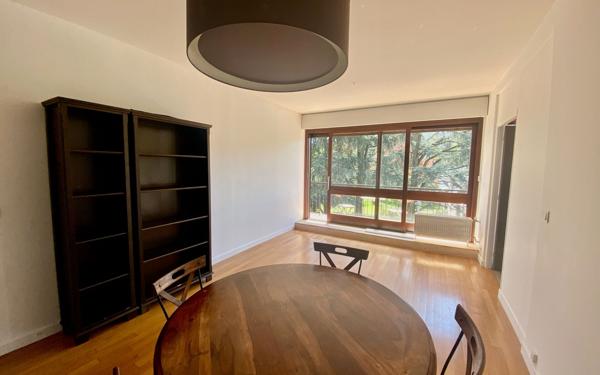 Appartement à vendre    2 pièces • 49,15 m2 Le Plessis-Robinson