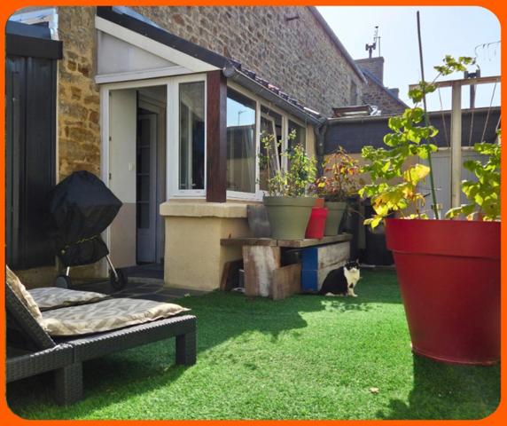 Maison de ville avec exterieur et 3 chambres – Centre de Saint-Pol-de-Léon